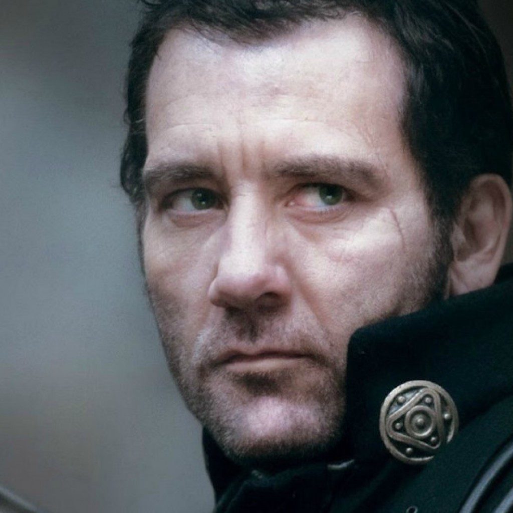 Check Out Clive Owen and Morgan Freeman in the 'Last Knights' Trailer -  mxdwn Movies, image size:1024x1024