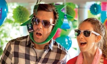 Watch Jason Sudeikis and Alison Brie Try 'Sleeping With Other People' in New Trailer