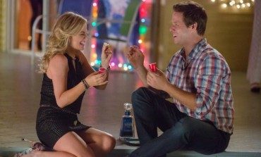 Amy Poehler and Ike Barinholtz Teaming Up for Basketball Comedy
