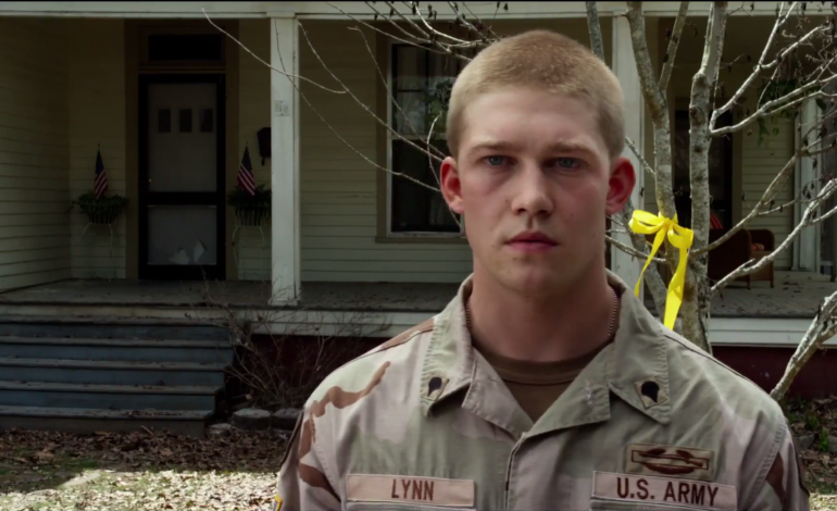 ‘Billy Lynn’ Lead Joe Alwyn Set to Appear Opposite Emma Stone in ‘The Favourite’