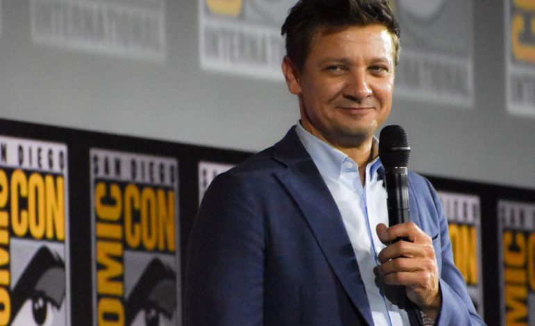 Jeremy Renner Going Strong: The Actor Visited Six Flags Magic Mountain With Family