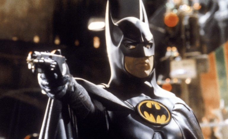 Michael Keaton Reveals His New Batman Look in ‘Batgirl’