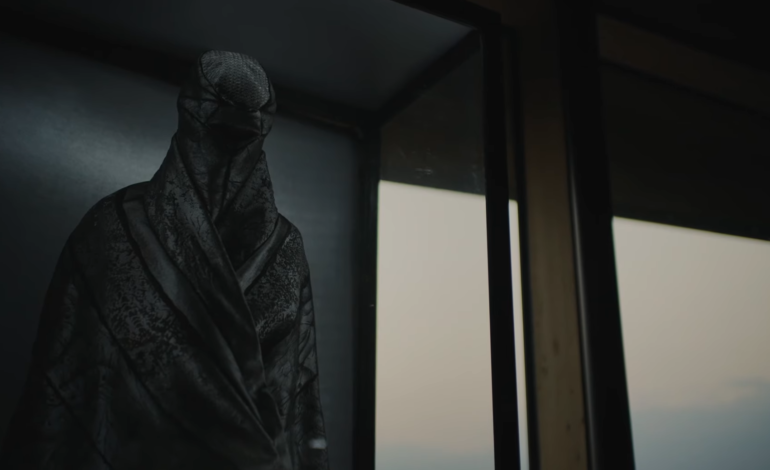 The Shrouds: Cronenberg’s Complicated Contemplation On Death, Burial, And Grief